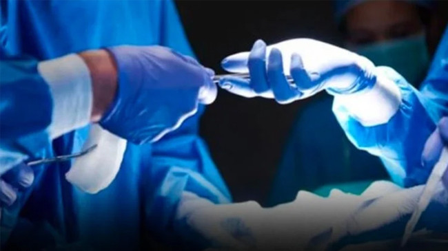 Ne zorlu ameliyat ne ölüm riski vazgeçiriyor! Kadınlar boy ‘kısaltma’ için Türkiye’ye akın ediyor